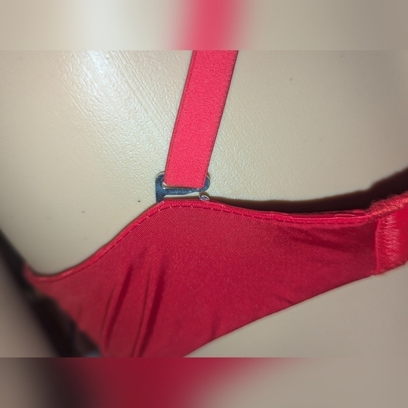 New without tags. Red Convertible Montelle Bra. 34C. - Picture 8 of 15